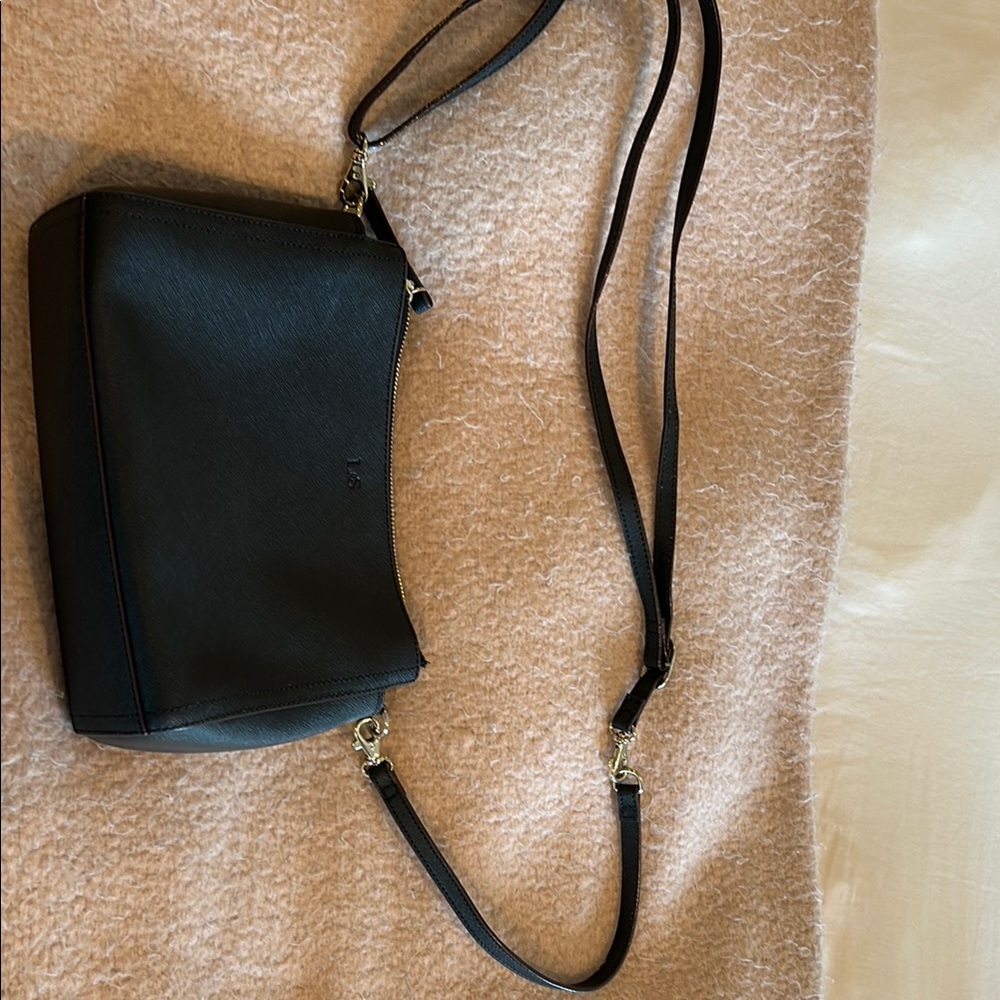 Elegant Black Leather Shoulder Bag